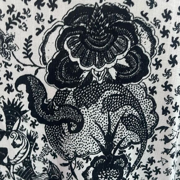 Max Studio Black and White Floral Kimono and  Pants - Picture 12 of 13